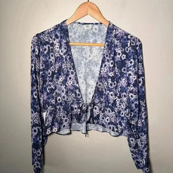 NWT  SUNDAY BEST PURPLE FLORAL TIE TOP M - Picture 2 of 7